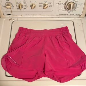 Lululemon Hotty Hot HR 4” inseam - sonic pink